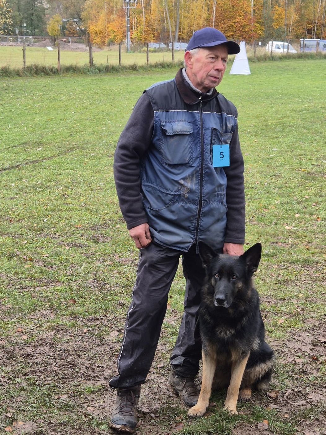 f9792bce-4a10-4c78-85e9-e63b107e4673